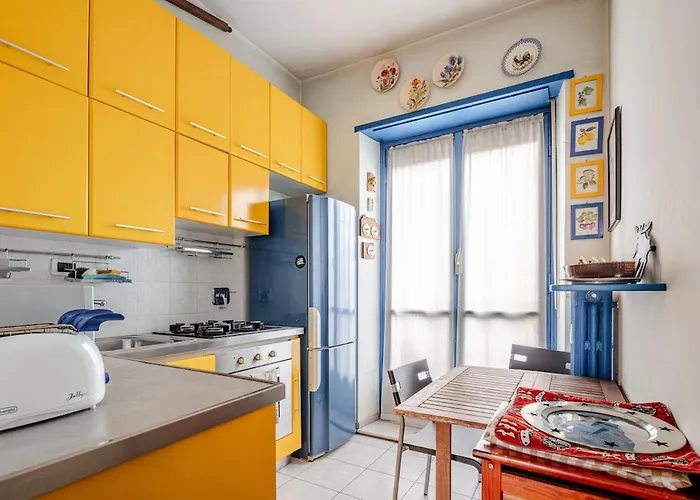 Bright Four-room With A Large Terrace 都灵