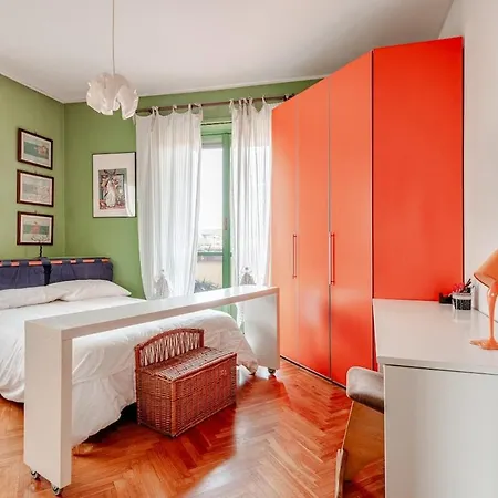 Апартаменты Bright Four-room With A Large Terrace Турин