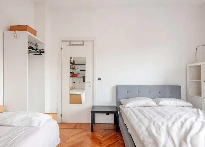 Апартаменты Bright Four-room With A Large Terrace Турин